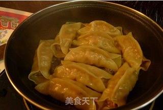 鲜肉西葫芦锅贴的做法步骤:7
