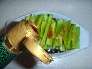 【夏季凉拌菜系列之素食篇】——白灼芥蓝的做法步骤:5