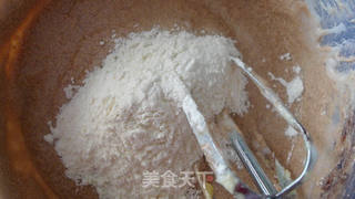 翻糖巧克力纸杯蛋糕的做法步骤:7