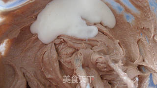翻糖巧克力纸杯蛋糕的做法步骤:6
