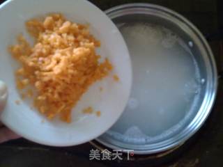 番茄胡萝卜蛋粥的做法步骤：3
