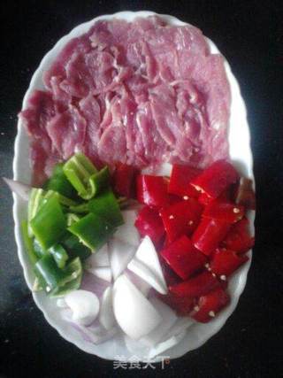 微波炉烤—香辣肉串儿的做法步骤:3