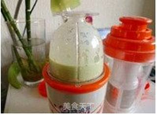 养颜圣品—酪梨蜂蜜奶昔的做法步骤:5
