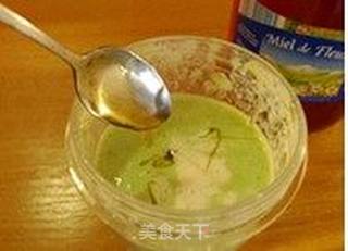 养颜圣品—酪梨蜂蜜奶昔的做法步骤:6
