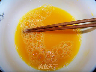 心蓝手制私房菜【彩椒肉泥滑炒蛋】——电话里的干杯(下)的做法步骤:2