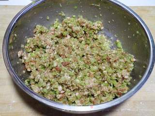 海米芹菜猪肉水饺的做法步骤:10