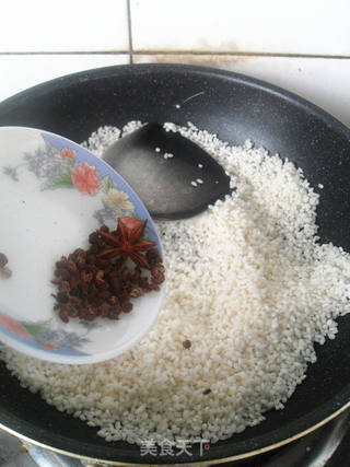 自制健康麻辣蒸肉米粉的做法步骤:6
