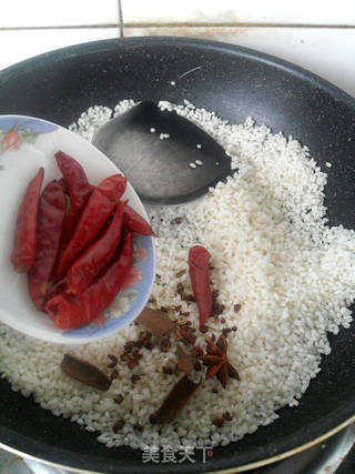 自制健康麻辣蒸肉米粉的做法步骤:8