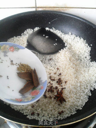 自制健康麻辣蒸肉米粉的做法步骤:7