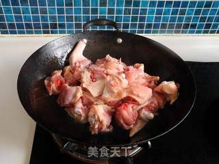 小鸡炖榛蘑的做法步骤:4