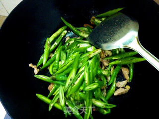 低油正宗湘味辣椒炒肉的做法步骤:6