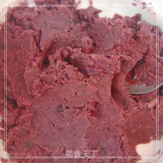 细腻、柔软、营养、美味的面包-----紫薯面包卷的做法步骤：3