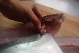 无油烹鱼-家庭制【西湖醋鱼】（选料、片鱼、调味步步详细）的做法步骤：7