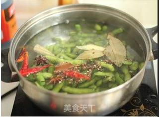 一煮,二泡,打造经典夏季大排档下酒小菜————盐水毛豆的做法步骤:3