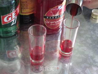 彩虹鸡尾酒的做法步骤:2