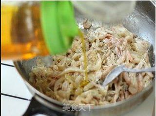 补钙又美味的最佳粥伴侣——黑椒酥虾饼的做法步骤:2