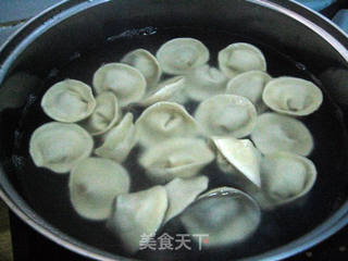 芹菜猪肉元宝饺的做法步骤:13
