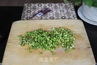 鸡蛋芦笋早餐饼的做法步骤:2