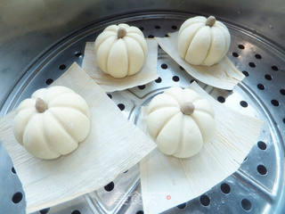 小米南瓜豆沙包的做法步骤:10