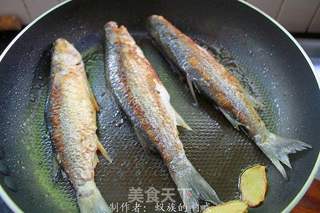黄豆酱焖乌头鱼的做法步骤:3