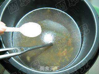 黄豆花生煲鸽爪的做法步骤:7