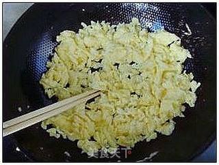韭菜鸡蛋粉条包 。的做法步骤:7