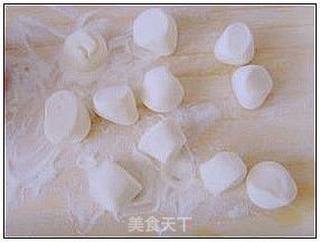 韭菜鸡蛋粉条包 。的做法步骤:14