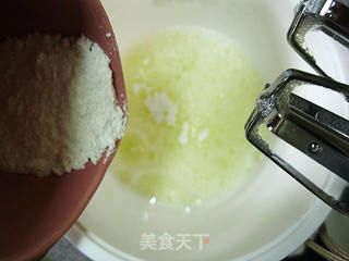 生活中必不可少的蛋糕--【法式海绵蛋糕】的做法步骤:4
