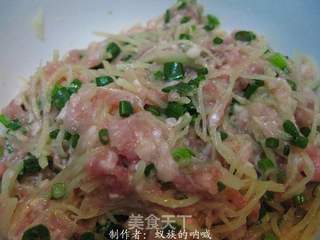 烫面土豆丝肉馅饼的做法步骤:7