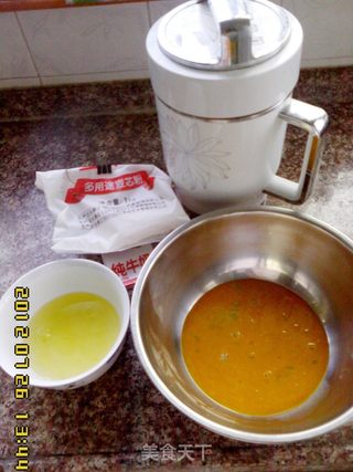 电饭煲蛋糕的做法步骤：1