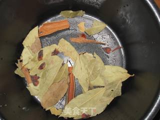 水煮花生鹌鹑蛋的做法步骤:3