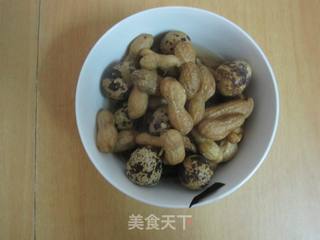 水煮花生鹌鹑蛋的做法步骤:9