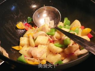 菠萝炒牛肉的做法步骤：4