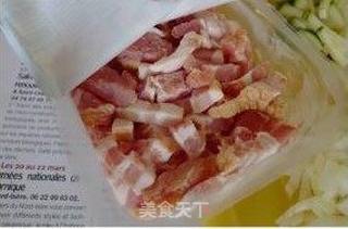 经典意式美食—培根芝士意面的做法步骤:4