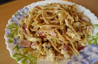 经典意大利餐—培根蛋汁意面 Spaghetti à la carbonara的做法步骤:11