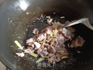 二伏天吃面——青椒肉丝面的做法步骤:4