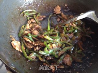 二伏天吃面——青椒肉丝面的做法步骤:6
