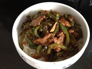 二伏天吃面——青椒肉丝面的做法步骤:9