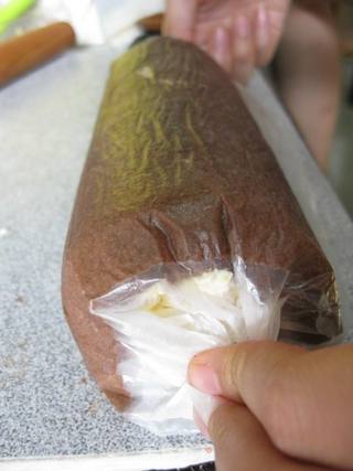 可可芒果奶冻卷的做法步骤:18