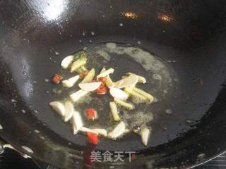 芦笋油爆虾的做法步骤:7
