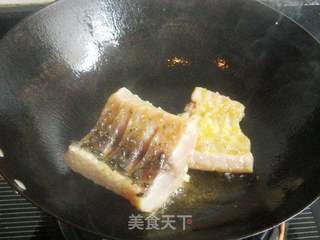 花生炖暴盐鱼的做法步骤:5