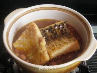 花生炖暴盐鱼的做法步骤:7