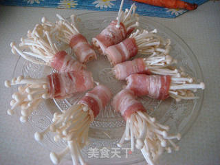 培根金针菇卷的做法步骤：3