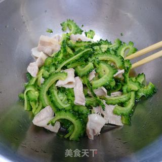 夏日凉拌菜 …… 三杯醋苦瓜的做法步骤：9