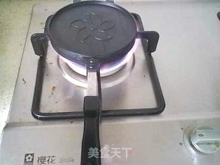 蓝莓豆浆花纹蛋卷的做法步骤:10