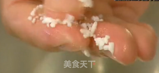 夏日的清凉养生小点心----水晶年糕的做法步骤:2