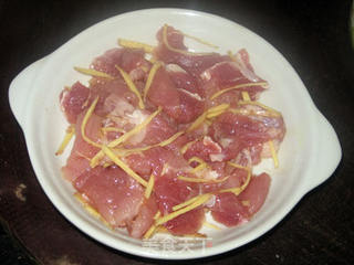生滚粥之皮蛋瘦肉粥的做法步骤:4