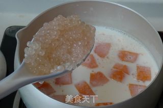 【木瓜椰奶西米羹】夏日里的美味饮品的做法步骤：11