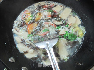 番茄鸡蛋面片汤的做法步骤:8