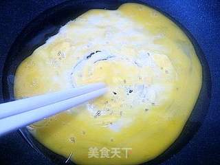 炎热夏天的培根炒饭的做法步骤:4